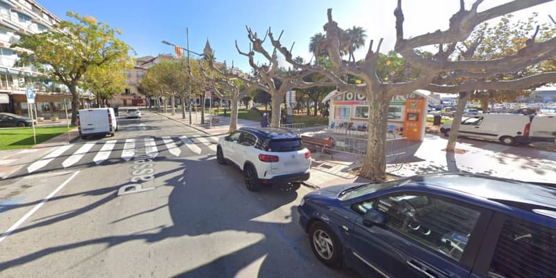 Oficina de Turismo de Palamós, punto de encuentro para circulación en coche